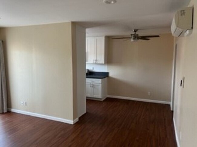 4748 Bancroft St San Diego, CA 92116 photo 2