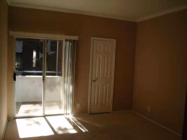 700 S 1st ST 307 photo 3