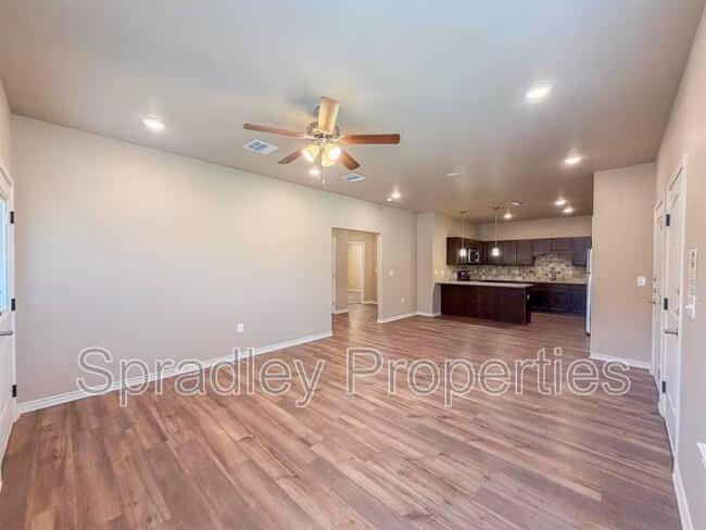 1036 Hibiscus Dr Belton, TX 76513 photo 2