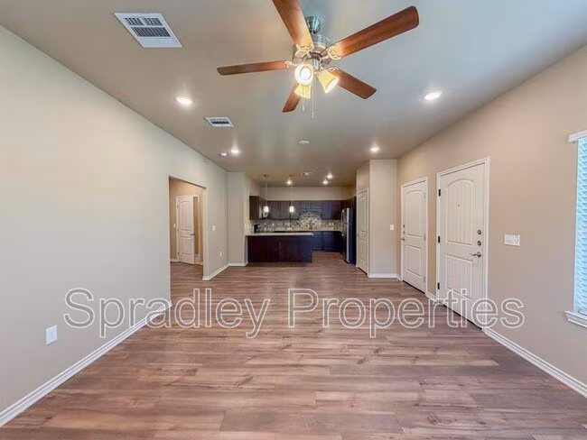 1036 Hibiscus Dr Belton, TX 76513 photo 3