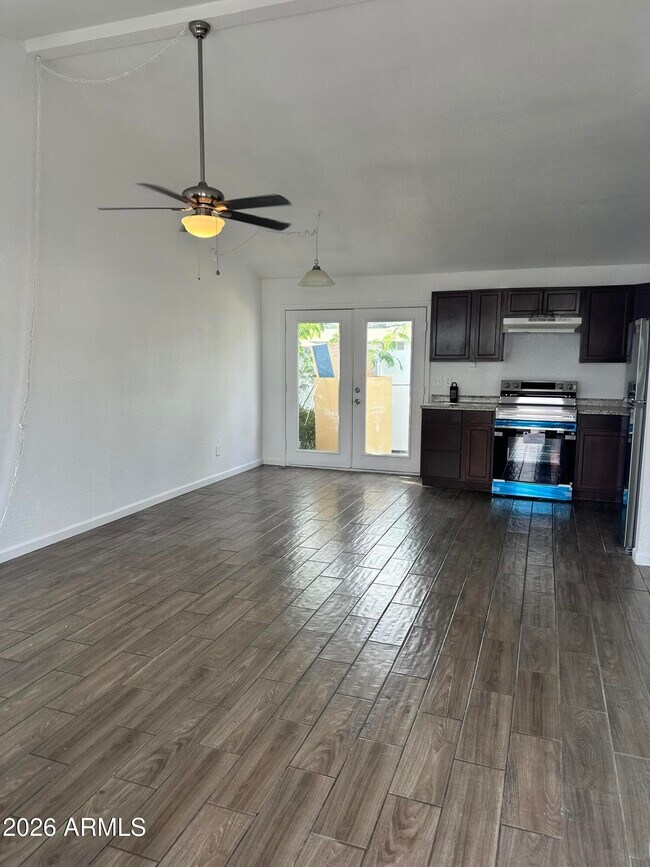 13221 North 21st Pl Phoenix, AZ 85022