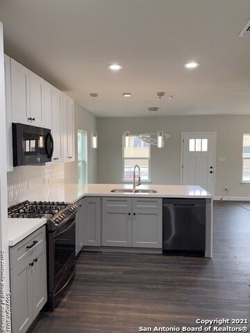 716 Florida St San Antonio, TX 78210 photo 3