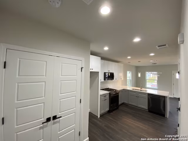 716 Florida St San Antonio, TX 78210 photo 4