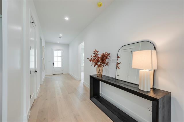 5710 Vanderbilt Ave Dallas, TX 75206 photo 2