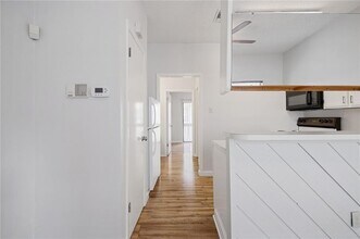 2210 Pearl St Austin, TX 78705 photo 4