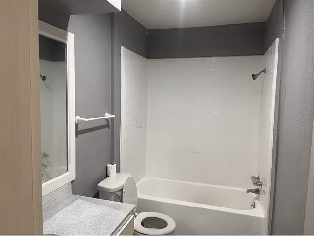 92 East Mountain Creek Court, Grand Prairie, TX 75052 photo 5