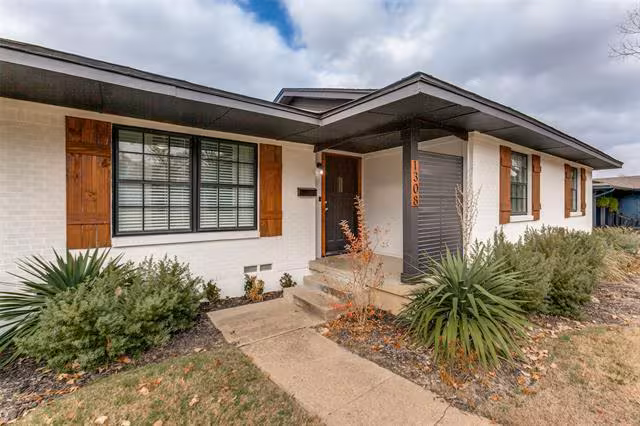 1308 Northlake Dr Richardson, TX 75080 photo 3