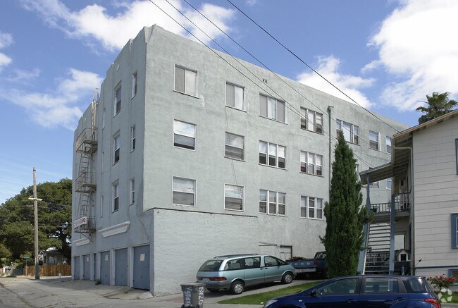 Fairfax Apartments photo 2