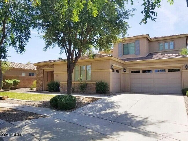 5972 South Mack Court, Gilbert, AZ 85298 photo 2