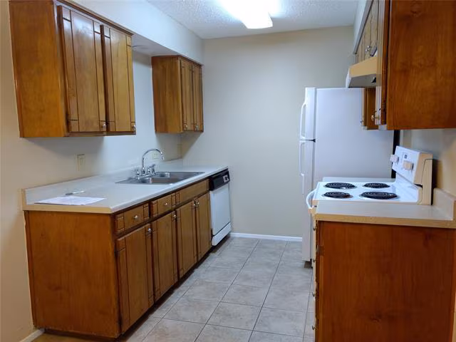 716 Windcrest Drive, Keller, TX 76248 photo 2