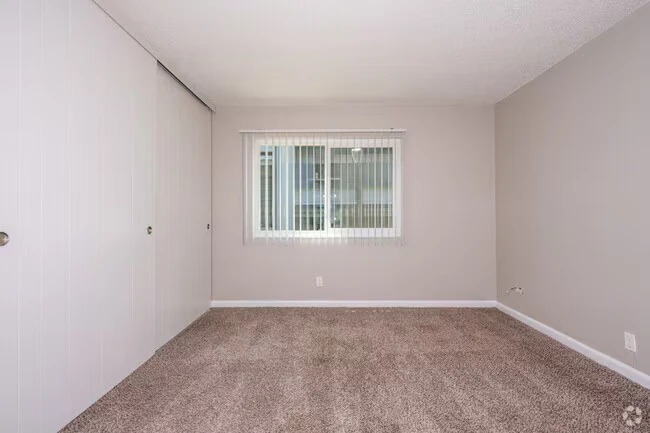 Forest Glenn Apartments photo 4