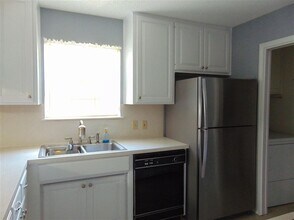 336 Olympia Fields St Meadowlakes, TX 78654 photo 5