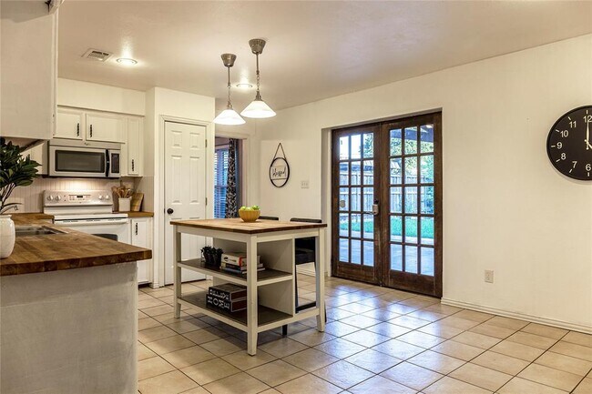 1616 Reno Run, Lewisville, TX 75077 photo 2