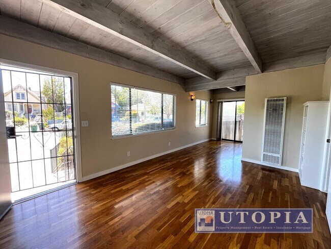 416 Ocean View Ave Santa Cruz, CA 95062 photo 3
