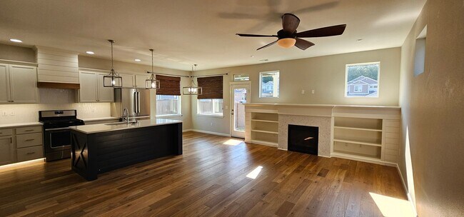 Spacious Bremerton Two-Story photo 2