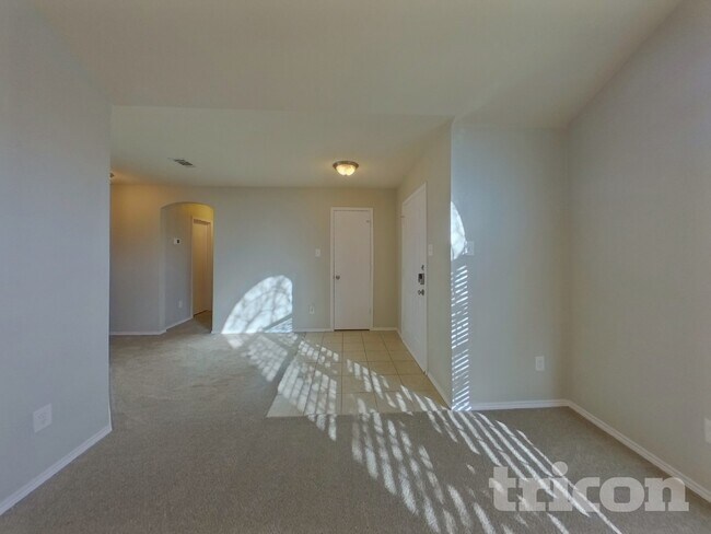 10712 Braemoor Dr Haslet, TX 76052 photo 5