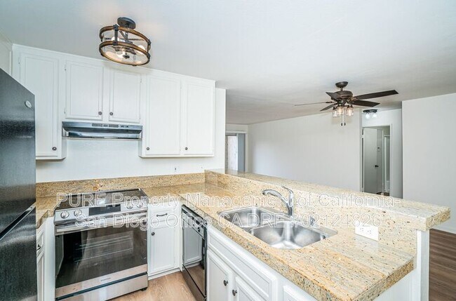 7704 Caminito Tingo Carlsbad, CA 92009 photo 4