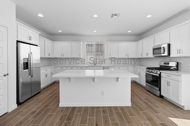 3817 N 99th Dr photo 5