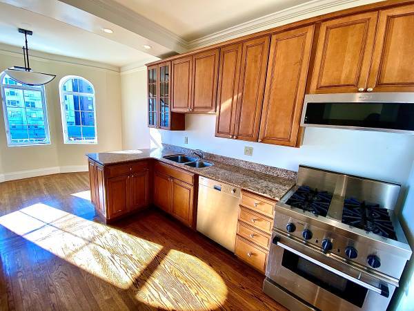 1770 Broadway San Francisco, CA 94109 photo 2