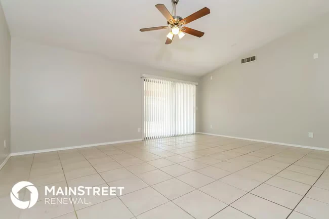 9702 N 93rd Dr Peoria, AZ 85345 photo 5