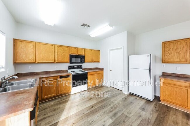13233 W Watson Ln Surprise, AZ 85379 photo 5