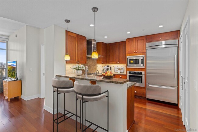 700 W E St San Diego, CA 92101 photo 3