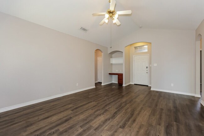 9328 Rhoni Court, Fort Worth, TX 76140 photo 3