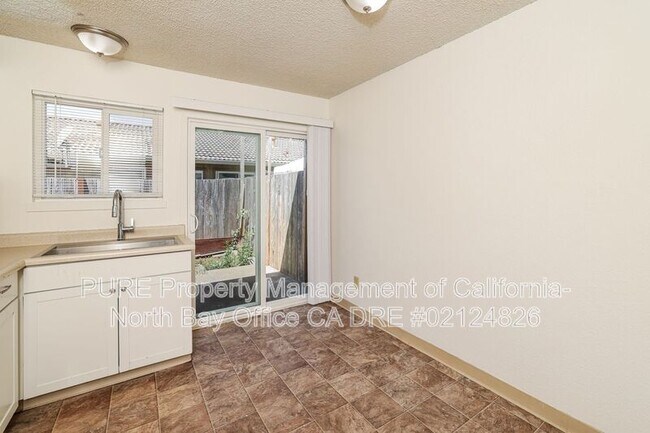 1603 Corby Ave Santa Rosa, CA 95407 photo 5