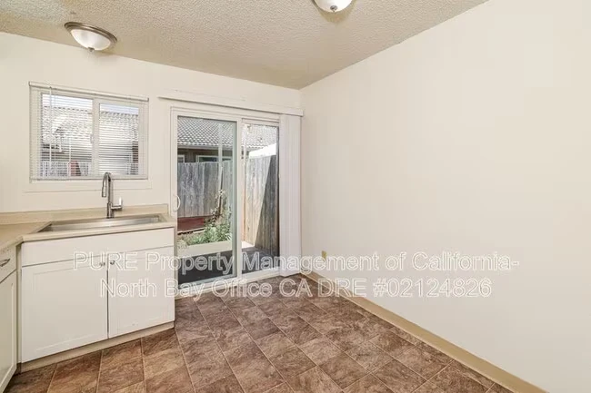 1603 Corby Ave Santa Rosa, CA 95407 photo 5