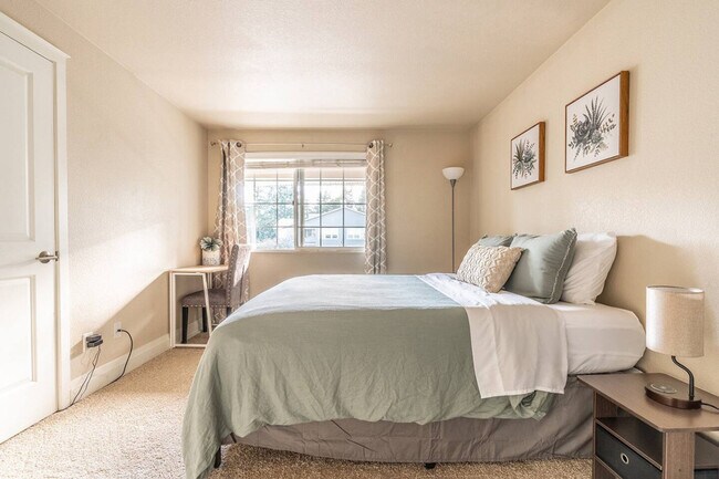 11501 Stone Ave N Seattle, WA 98133 photo 4