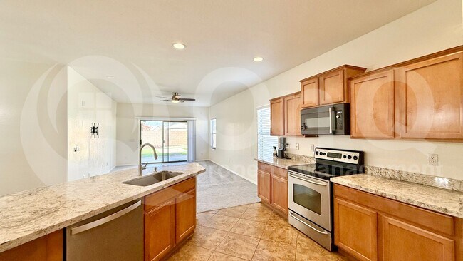 8734 S 57th Dr Phoenix, AZ 85339 photo 4
