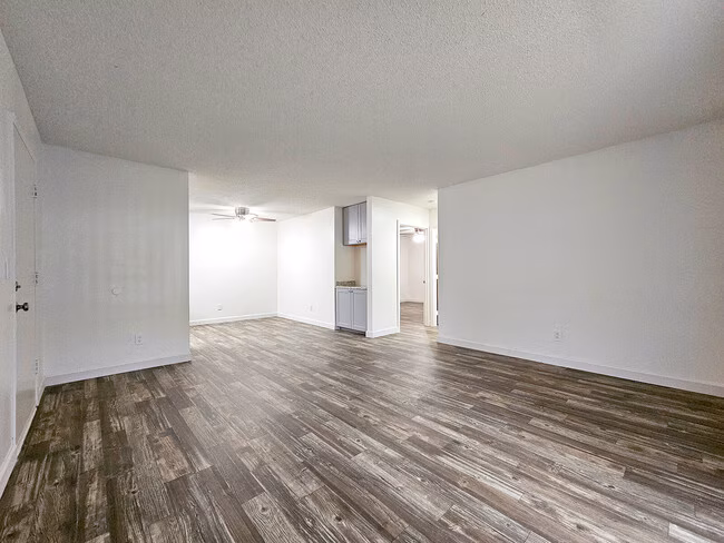 Valley Heights Dr photo 3