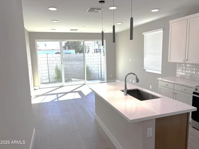 1019 E Pasadena Ave Phoenix, AZ 85014 photo 4