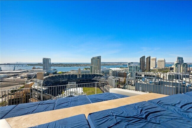 350 Eleventh Ave San Diego, CA 92101 photo 2