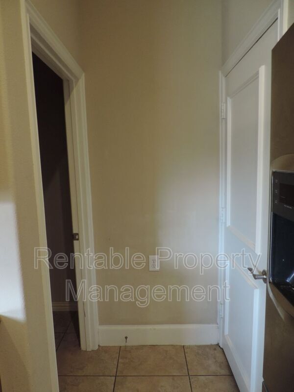 1835 Leann Ln Irving, TX 75061 photo 4