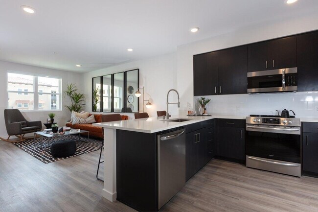 207 Infinity Wy Mountain View, CA 94043 photo 3