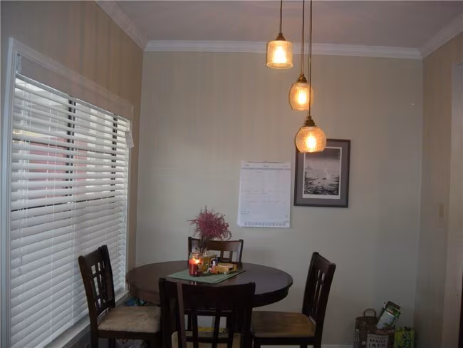 915 W 23rd St Austin, TX 78705 photo 5