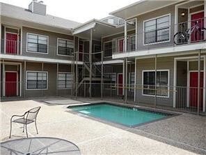 915 W 23rd St Austin, TX 78705 photo 2
