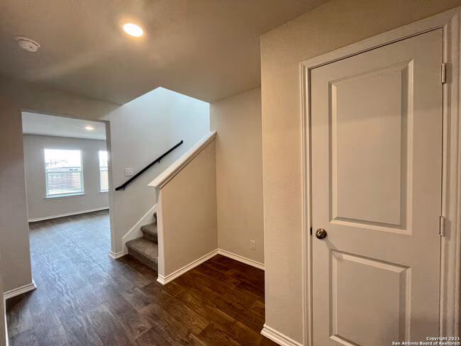 6512 Dynamic Sound San Antonio, TX 78252 photo 3