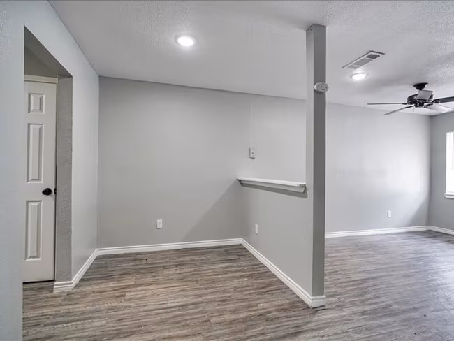 Lavender Apartments photo 4