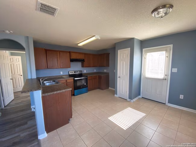 10918 Acorn Canyon San Antonio, TX 78252 photo 4