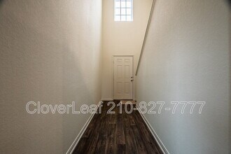 772 Shoal Crk New Braunfels, TX 78132 photo 4