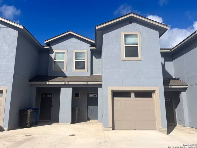 6306 Luglio Ln San Antonio, TX 78233 photo 2