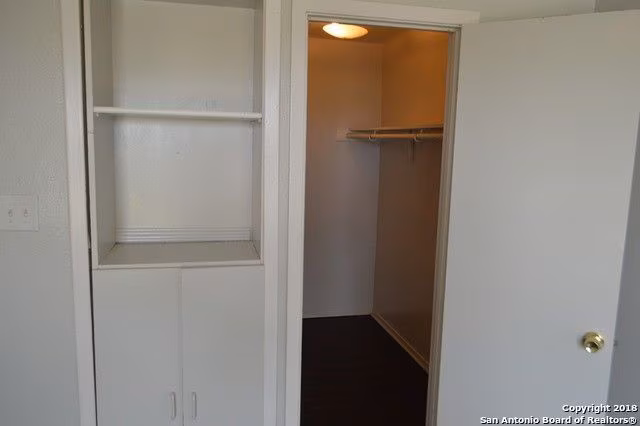 7536 Oak Chase San Antonio, TX 78239 photo 4