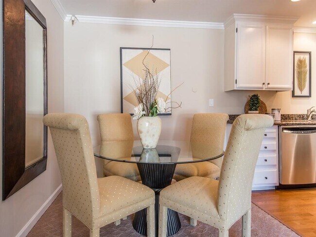 150 W Edith Ave Los Altos, CA 94022 photo 4