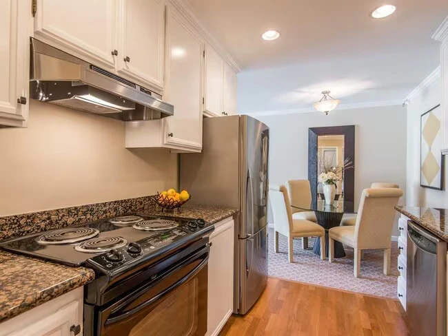 150 W Edith Ave Los Altos, CA 94022 photo 5
