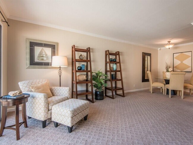 150 W Edith Ave Los Altos, CA 94022 photo 3