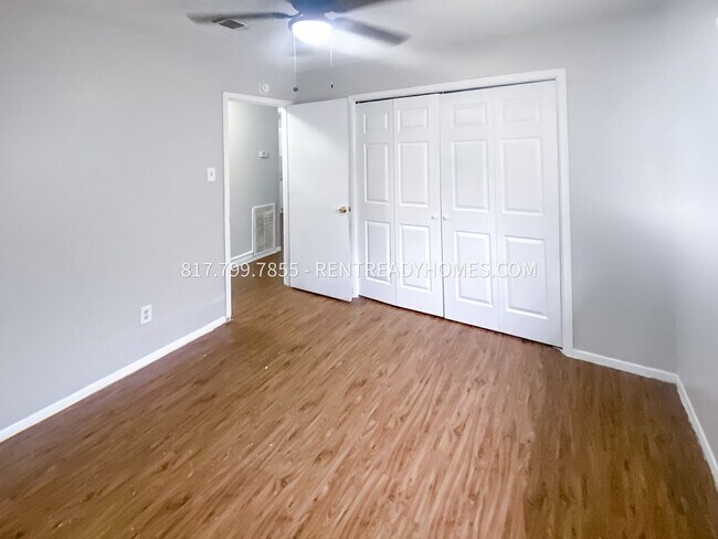 318 Frontier Dr Bryan, TX 77803 photo 5
