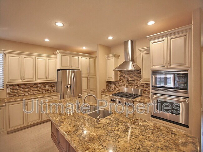9229 W Yukon Dr Peoria, AZ 85382 photo 5
