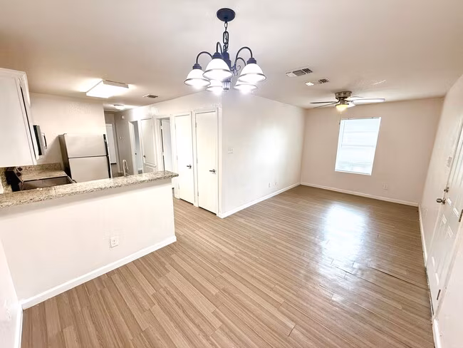 1627 N Navidad St San Antonio, TX 78201 photo 5
